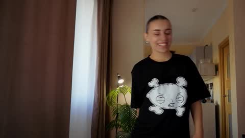 Molly online show from 25, 3, 2026