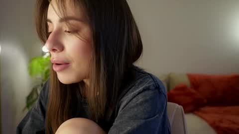 Molly online show from 11, 4, 2026