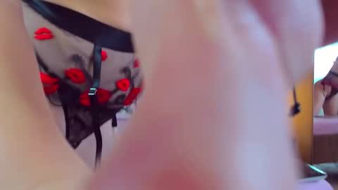 Snapshot of juliahaiee chatting on 9, 11, 2025 juliahaiee online show from 9, 11, 2025