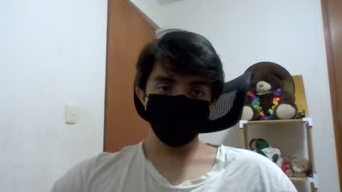 Julian Mora online show from 6, 3, 2025