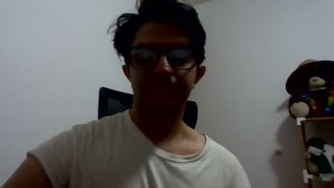 Julian Mora online show from 5, 11, 2025