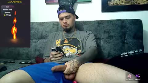 Julian independent model online show from 11, 10, 2025