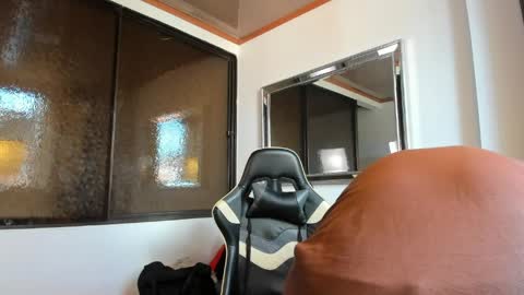 julian_wallace online show from 4, 4, 2026