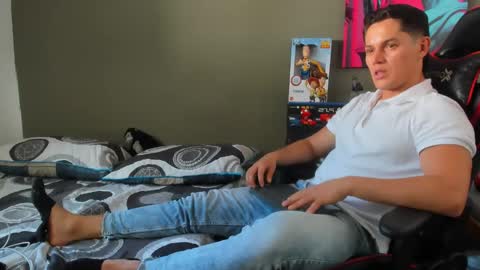 julian_wallace1 online show from 22, 5, 2026