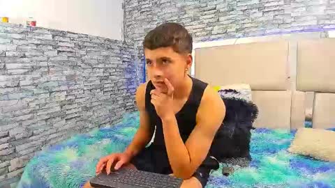 julian online show from 16, 10, 2025