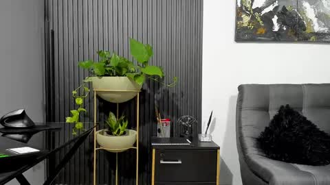 Julian online show from 15, 2, 2025