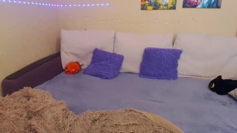 Jul online show from 27, 2, 2025