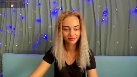 Yulya online show from 8, 4, 2026