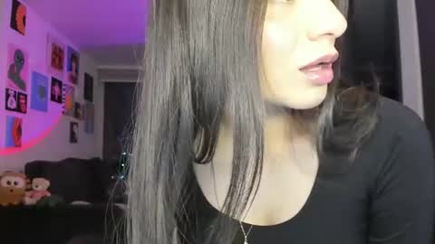 Snapshot of julidavila chatting on 15, 6, 2026 Jeimy Help me to reach 100 thumbs up online show from 15, 6, 2026