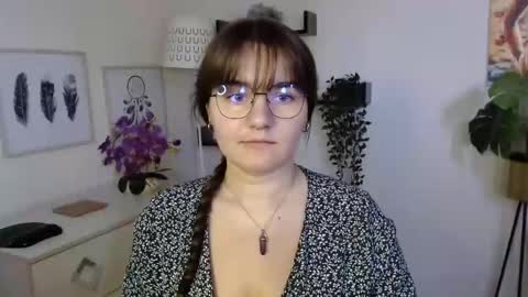 Julie online show from 19, 9, 2025