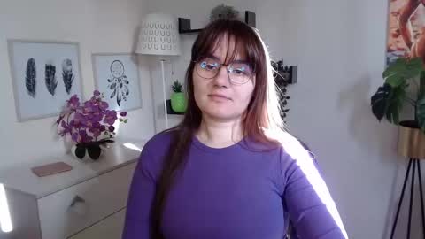 Julie online show from 10, 10, 2025