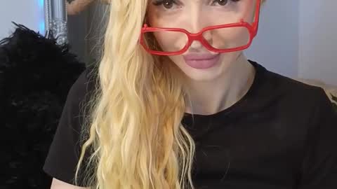 Julia online show from 15, 9, 2025