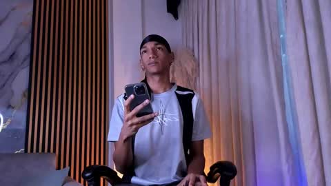 Julien online show from 13, 3, 2026