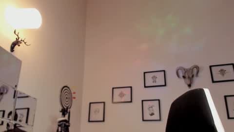 juliet_sourire online show from 15, 1, 2025