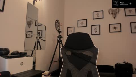 juliet_sourire online show from 25, 1, 2025