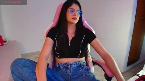 julieta_rose19 online show from 9, 4, 2026