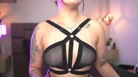 julieth_rojas online show from 19, 6, 2026