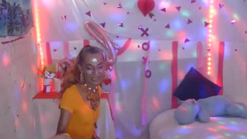 Julieth Wolf online show from 11, 2, 2025