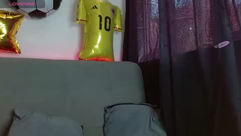 juliethamarquezz online show from 23, 6, 2026