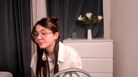 Leila online show from 13, 3, 2026