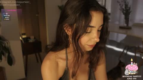 Snapshot of juliette_dee chatting on 2, 6, 2026 Juliette Dee online show from 2, 6, 2026