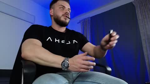 Snapshot of juliusmasters chatting on 28, 1, 2025 JULiUS online show from 28, 1, 2025
