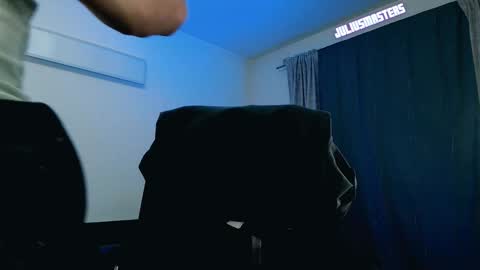 Snapshot of juliusmasters chatting on 4, 2, 2025 JULiUS online show from 4, 2, 2025