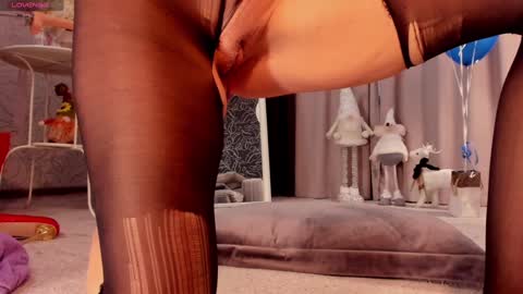 jullia_moor online show from 5, 2, 2025