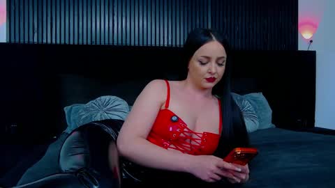 Snapshot of julliamilerrr chatting on 3, 5, 2026 Julia online show from 3, 5, 2026