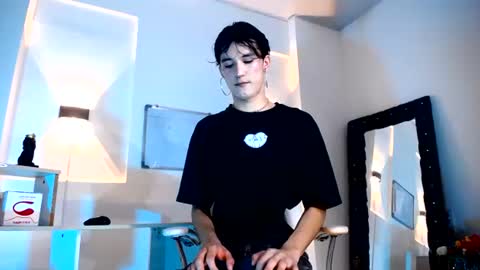 Snapshot of jullian_ricci chatting on 16, 7, 2026 jullian online show from 16, 7, 2026