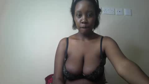 Snapshot of junebeiby chatting on 28, 2, 2026 queen online show from 28, 2, 2026