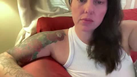 Flirty influncer online show from 3, 12, 2025