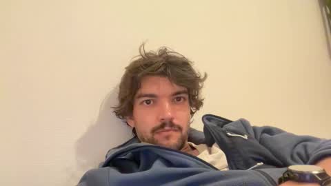 just_a_guy_with_a_big_cock online show from 20, 10, 2025