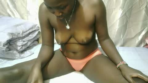 Snapshot of just_kendy chatting on 5, 10, 2025 just_kendy online show from 5, 10, 2025