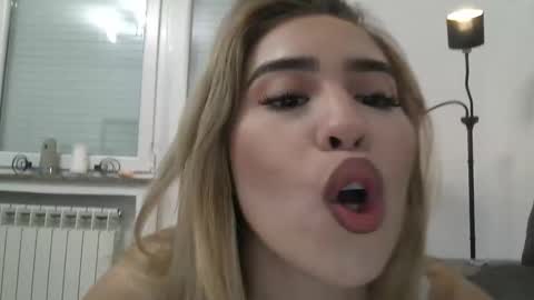 justbribri online show from 15, 3, 2026