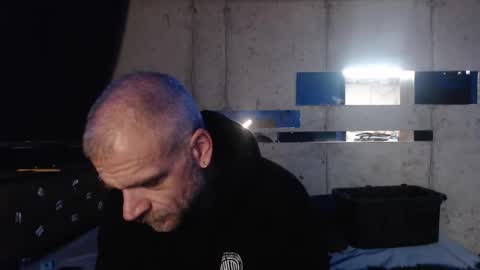 justinmoore1987 online show from 22, 12, 2025