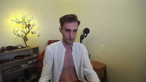 Hologram Guy online show from 6, 7, 2026