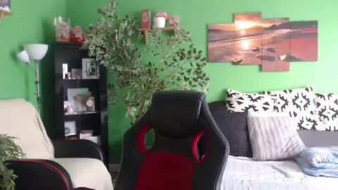 Justme online show from 30, 5, 2026
