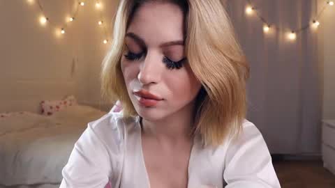 Snapshot of jynny_kiss chatting on 6, 3, 2025 Sinikka online show from 6, 3, 2025
