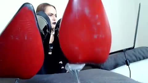 Snapshot of k_queen36 chatting on 12, 1, 2026 k_queen36 online show from 12, 1, 2026