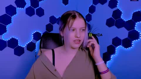 kaela_spell_ online show from 25, 3, 2026