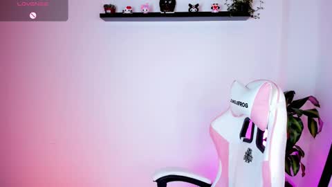Snapshot of kali_ka chatting on 19, 9, 2025 Kali Ka Please help me with your thumbs up its important dont forget my birthday on October 26 online show from 19, 9, 2025
