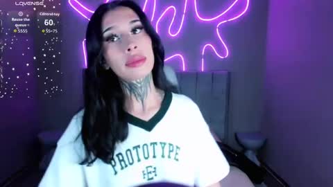 Snapshot of kali_ka chatting on 12, 10, 2025 Kali Ka Please help me with your thumbs up its important dont forget my birthday on October 26 online show from 12, 10, 2025
