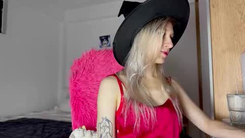 Snapshot of kali_the_goddess chatting on 31, 10, 2025 kali_the_goddess online show from 31, 10, 2025
