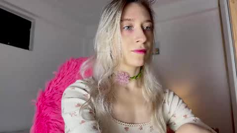 Snapshot of kali_the_goddess chatting on 1, 11, 2025 kali_the_goddess online show from 1, 11, 2025