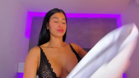 Carolina   online show from 10, 2, 2025