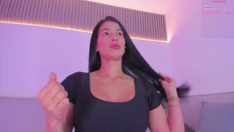 Carolina   online show from 26, 11, 2025