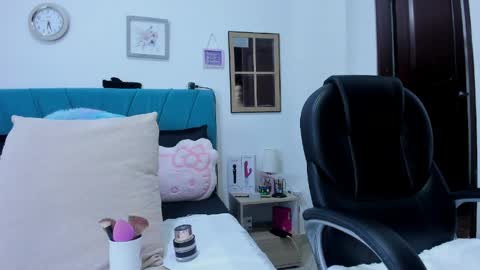 Kamilalopez online show from 18, 5, 2026