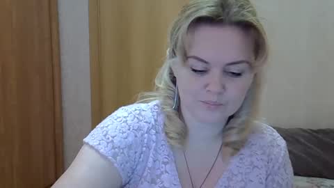 karennelsonx online show from 10, 3, 2025