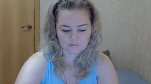 karennelsonx online show from 2, 12, 2025